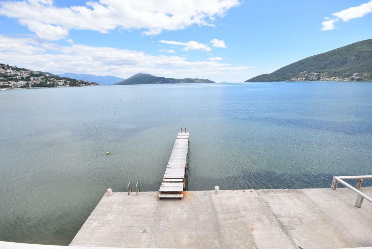 Grifone Coastline Apartment Herceg Novi Bagian luar foto