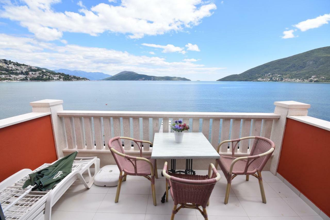 Grifone Coastline Apartment Herceg Novi Bagian luar foto
