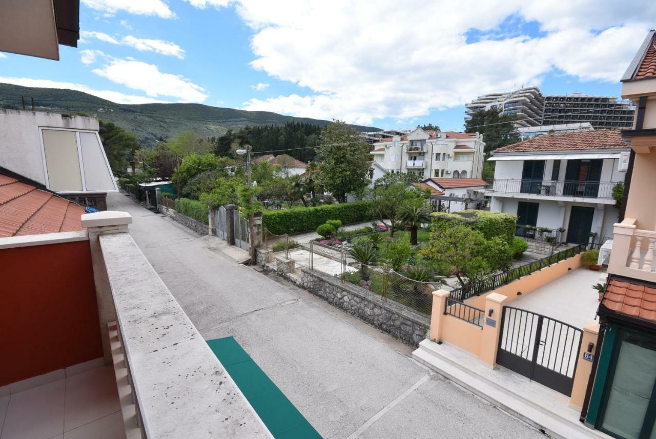 Grifone Coastline Apartment Herceg Novi Bagian luar foto